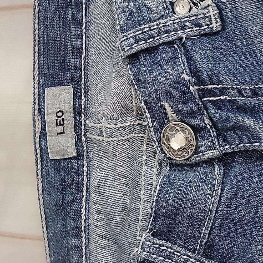 Daytrip Leo Carpi size 27 from The Buckle Super Comfortable and Cute - Picture 2 of 8